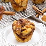 cinnamon knotted buns